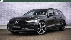 Zwart Gebruikt 2023 Volvo V60 Plus Stationwagen | € 37.899 (Eerlijke prijs)