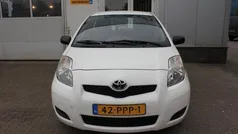 Wit Gebruikt 2011 Toyota Yaris Hatchback | € 3.995 (Eerlijke prijs)
