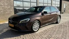 Bruin Gebruikt 2017 Mercedes A180 Prestige Hatchback | € 11.975 (Eerlijke prijs)