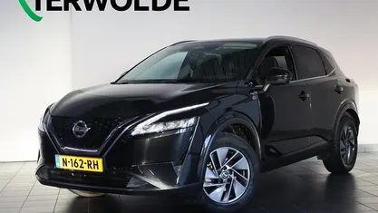 Zwart Occasion 2021 Nissan Qashqai Acenta SUV | € 23.840 (Eerlijke prijs)