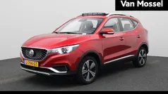 Rood Gebruikt 2020 MG ZS Luxury Sedan | € 15.495 (Eerlijke prijs)