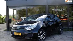 Zwart Gebruikt 2014 Kia Rio Comfort Hatchback | € 7.450 (Eerlijke prijs)