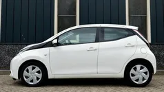 Wit Gebruikt 2018 Toyota Aygo Hatchback | € 7.950 (Eerlijke prijs)
