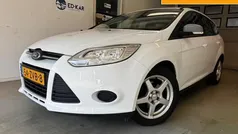 Wit, andere lak Gebruikt 2013 Ford Focus Trend Stationwagen | € 3.895 (Goede deal)