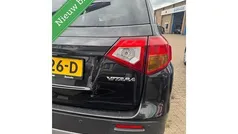 Zwart Gebruikt 2017 Suzuki Vitara Exclusive SUV | € 14.650 (Eerlijke prijs)