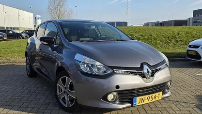 Grijs Occasion 2016 Renault Clio IV Night&Day Hatchback | € 5.250 (Eerlijke prijs)