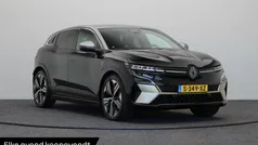 Zwart Gebruikt 2023 Renault Mégane Iconic Hatchback | € 30.940 (Eerlijke prijs)