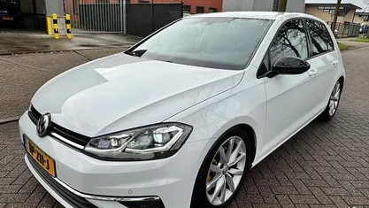 Gebruikt 2018 VW Golf VII Highline Hatchback | € 13.999 (Super prijs)
