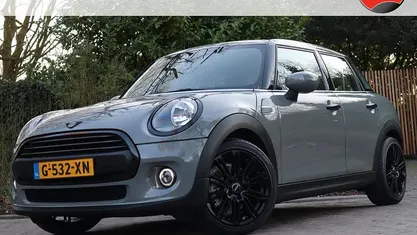 Grijs Gebruikt 2020 Mini Cooper Business Hatchback | € 17.900 (Eerlijke prijs)