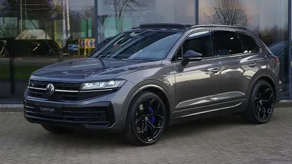 Grijs Gebruikt 2024 VW Touareg R SUV | € 75.950 (Eerlijke prijs)