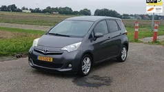 Gebruikt 2011 Toyota Verso-S MPV | € 5.450 (Eerlijke prijs)