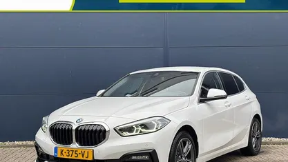Wit Gebruikt 2021 BMW 116 Executive Hatchback | € 21.240 (Eerlijke prijs)