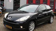 Zwart Gebruikt 2011 Peugeot 206+ Urban Move Hatchback | € 2.399 (Goede deal)
