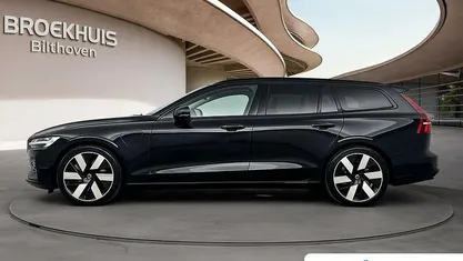 Zwart Occasion 2024 Volvo V60 Plus Stationwagen | € 42.895 (Eerlijke prijs)