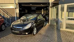 Gebruikt 2009 Opel Corsa Edition Hatchback | € 1.999 (Goede deal)