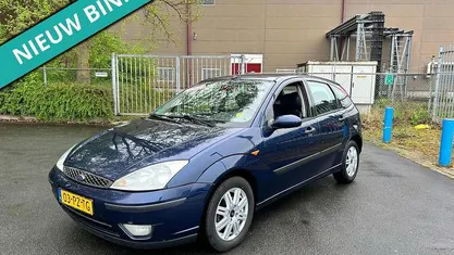 Occasion 2005 Ford Focus Futura Hatchback | € 899 (Eerlijke prijs)