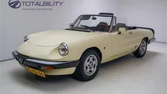 Beige Gebruikt 1983 Alfa Romeo Spider Cabriolet | € 11.950