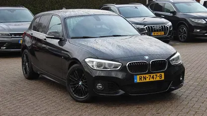 Occasion BMW 118 Executive 136 PK (100 kW) 2018 Zwart Hatchback