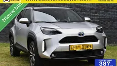 Grijs Gebruikt 2022 Toyota Yaris Cross SUV | € 24.920 (Eerlijke prijs)