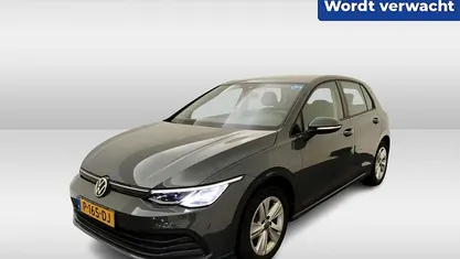 Occasion 2022 VW Golf VIII Life Hatchback | € 24.950 (Goede deal)