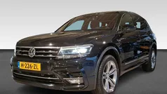 Zwart Gebruikt 2020 VW Tiguan Highline SUV | € 30.925 (Eerlijke prijs)