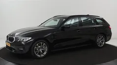 Zwart Gebruikt 2020 BMW 330 Sport Line Stationwagen | € 28.900 (Goede deal)