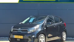 Zwart, metallic lak Gebruikt 2021 Kia Picanto 4 Hatchback | € 10.440 (Goede deal)