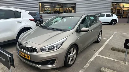 Occasion Kia Ceed 120 PK (88 kW) 2018 Grijs Hatchback