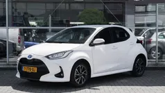 Wit Gebruikt 2023 Toyota Yaris Hybrid Hatchback | € 23.450 (Eerlijke prijs)