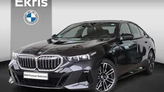 Sophistograu brillianteffect metallic (a90) (grijs metallic) Gebruikt 2025 BMW 520 Shadowline Sedan | € 59.900 (Goede deal)