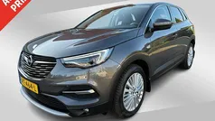 Grijs Gebruikt 2018 Opel Grandland X Innovation SUV | € 18.450 (Eerlijke prijs)