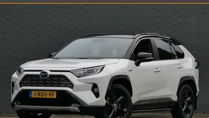 Gebruikt 2020 Toyota RAV4 Hybrid SUV | € 31.450 (Eerlijke prijs)
