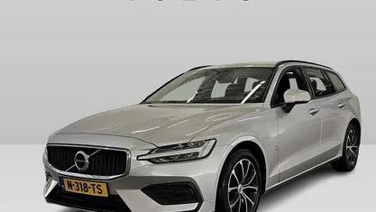 Grijs Occasion 2021 Volvo V60 Core Stationwagen | € 27.694 (Super prijs)