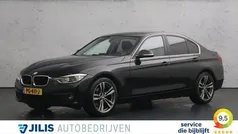 Zwart Gebruikt 2017 BMW 318 Executive Sedan | € 15.950 (Eerlijke prijs)