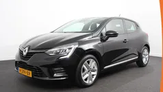 Zwart Gebruikt 2020 Renault Clio V Zen Hatchback | € 11.790 (Eerlijke prijs)