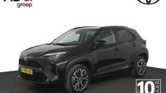 Zwart Gebruikt 2022 Toyota Yaris Cross Executive SUV | € 28.950 (Eerlijke prijs)