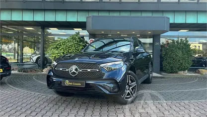 Blauw Gebruikt 2024 Mercedes GLC300e AMG line SUV | € 67.950 (Eerlijke prijs)