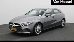 Grijs, metallic lak Gebruikt 2020 Mercedes A180 Business Hatchback | € 22.400 (Super prijs)