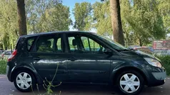 Grijs, metallic lak Gebruikt 2006 Renault Scénic II Dynamique MPV | € 1.149 (Goede deal)