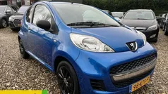 Blauw, metallic lak Gebruikt 2010 Peugeot 107 Hatchback | € 3.550 (Eerlijke prijs)