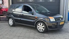 Zwart Gebruikt 2006 Ford Fusion Futura MPV | € 1.995 (Eerlijke prijs)
