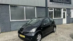 Zwart Gebruikt 2008 Toyota Aygo Sport Hatchback | € 1.995 (Eerlijke prijs)
