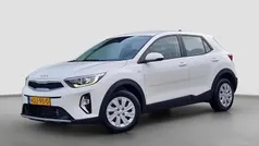 Wit Gebruikt 2025 Kia Stonic Comfort SUV | € 23.435 (Eerlijke prijs)