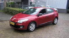 Rood Gebruikt 2012 Renault Mégane III Authentique Hatchback | € 4.950 (Eerlijke prijs)