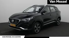 Zwart Gebruikt 2020 MG ZS Luxury Sedan | € 14.995 (Eerlijke prijs)