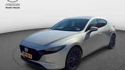 Platinum quartz Gebruikt 2025 Mazda 3 Hatchback | € 30.950 (Eerlijke prijs)