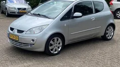 Grijs, metallic lak Gebruikt 2006 Mitsubishi Colt Instyle Hatchback | € 2.295 (Eerlijke prijs)