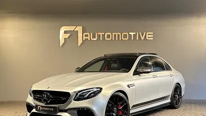 Zwart (metallic) Gebruikt 2019 Mercedes S63 AMG Premium Plus Sedan | € 79.990 (Eerlijke prijs)