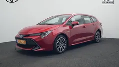Rood parelmoer Gebruikt 2019 Toyota Corolla Style Stationwagen | € 25.480 (Eerlijke prijs)