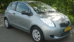 Grijs Gebruikt 2006 Toyota Yaris Terra Hatchback | € 1.375 (Eerlijke prijs)